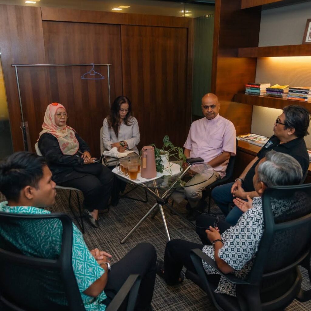 Discussion with Yayasan Keluarga Malaysia